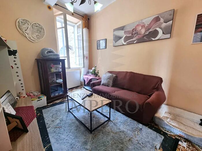 Appartamento trilocale in vendita in Via Giuseppe Garibaldi, Ventimiglia