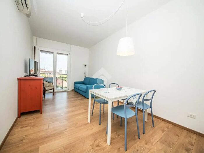 Appartamento bilocale in affitto in Viale Lombardia, Milano