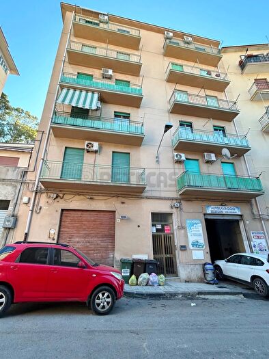 Appartamento con 5 locali in vendita in Via San Giovanni Bosco, Caltanissetta