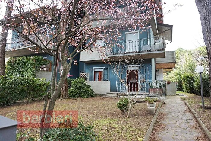 Appartamento trilocale in affitto in Via Modigliani, Cervia