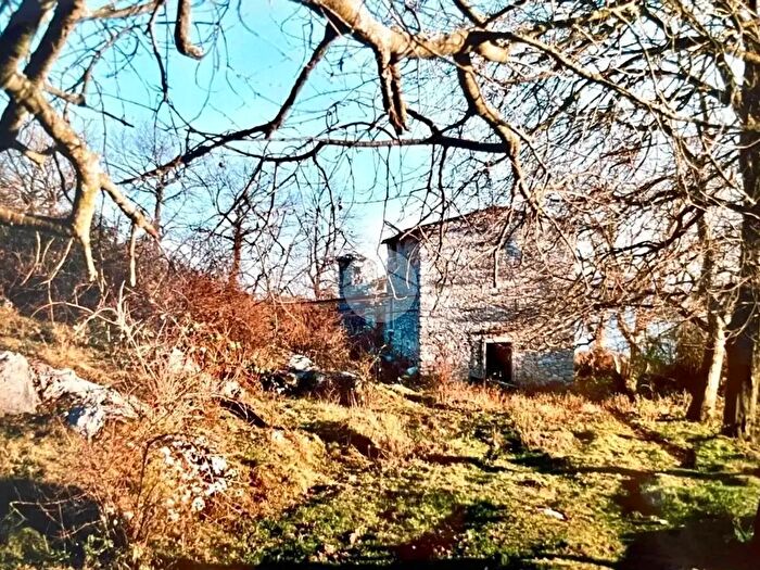 Casa quadrilocale in vendita in Monte Crocetta, Caprino Veronese