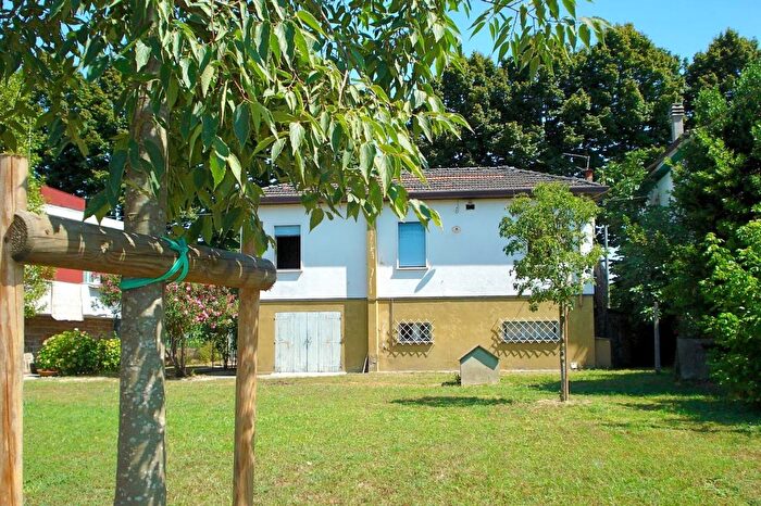 Casa quadrilocale in vendita in Abano Terme