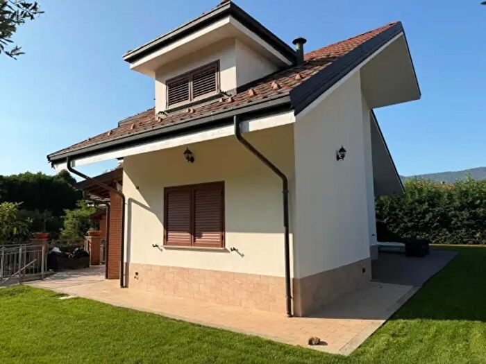 Casa con 6 locali in vendita in Via Alpignano, Givoletto