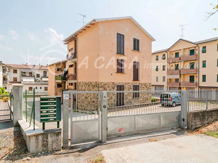 Appartamento con 5 locali in vendita in Via Garibaldi, Medesano