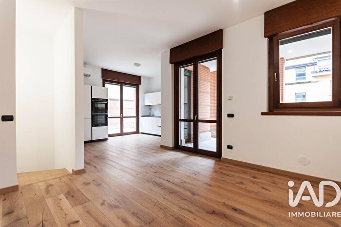 Appartamento con 5 locali in vendita in Via Comune Antico, Milano