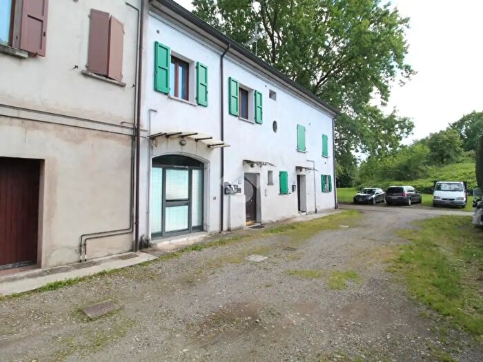 Appartamento trilocale in vendita in Via Antonio Stradivari, Reggio Emilia