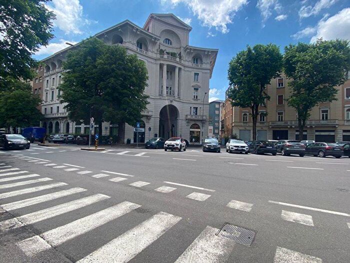 Appartamento trilocale in affitto in Viale Venezia, Porta Venezia, Brescia