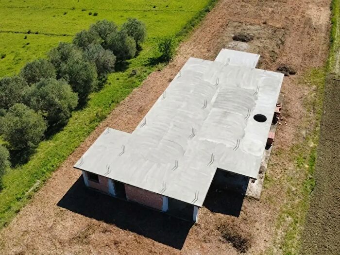 Casa con 9 locali in vendita in Via Rungi Snc, Casal Velino