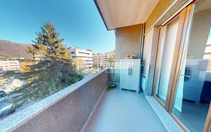 Case in Vendita e in Affitto - 3