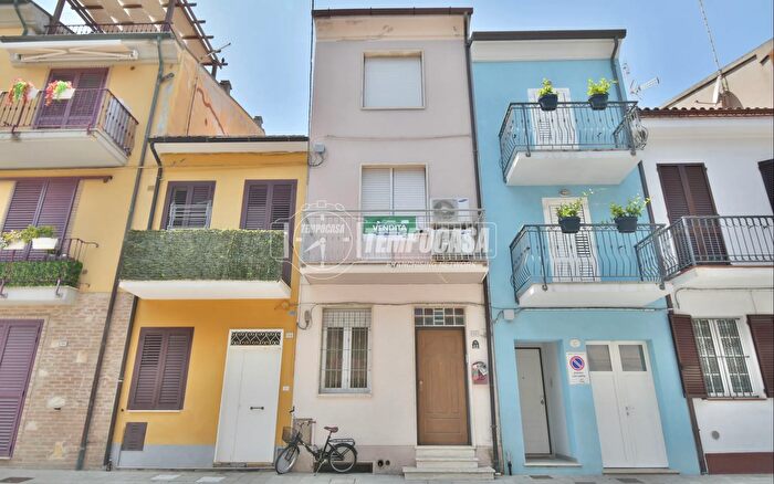 Casa con 5 locali in vendita in Porto Recanati