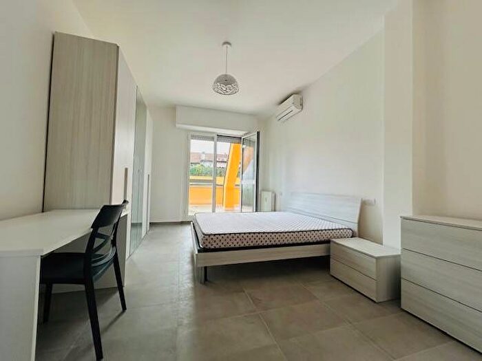 Appartamento quadrilocale in affitto in Via Andrea Maffei, Montenero, Milano