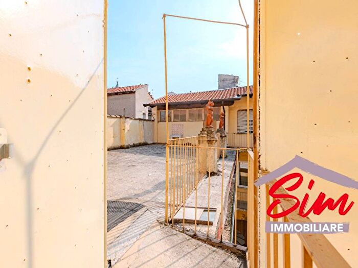 Case in Vendita e in Affitto - 3