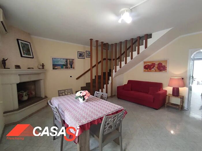 Appartamento quadrilocale in vendita in Via Ottocento Martiri, Otranto