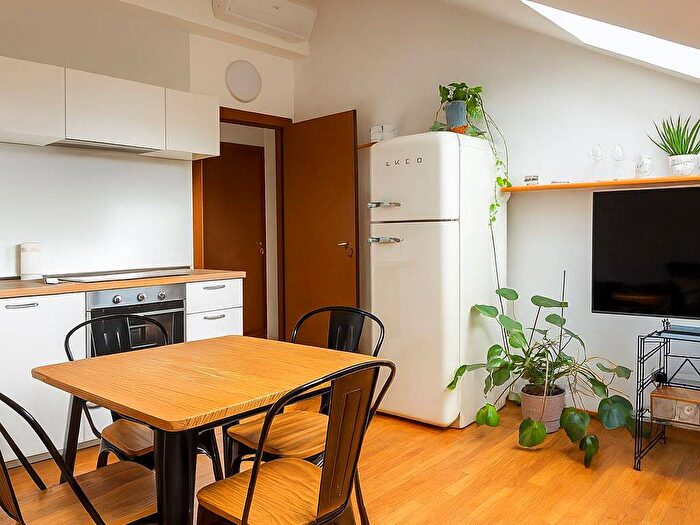 Casa bilocale in affitto in Via dei Giardini, Centro, Biassono