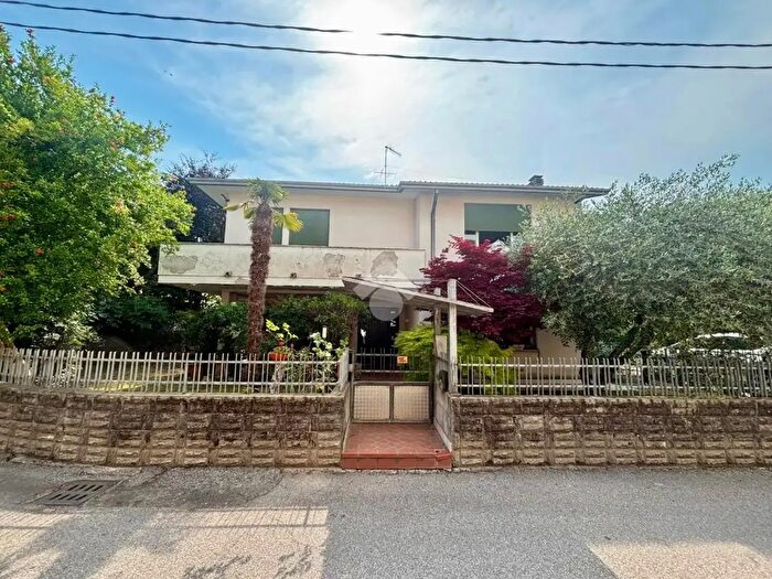 Casa con 5 locali in vendita in Via Michelangelo Buonarroti, Monselice