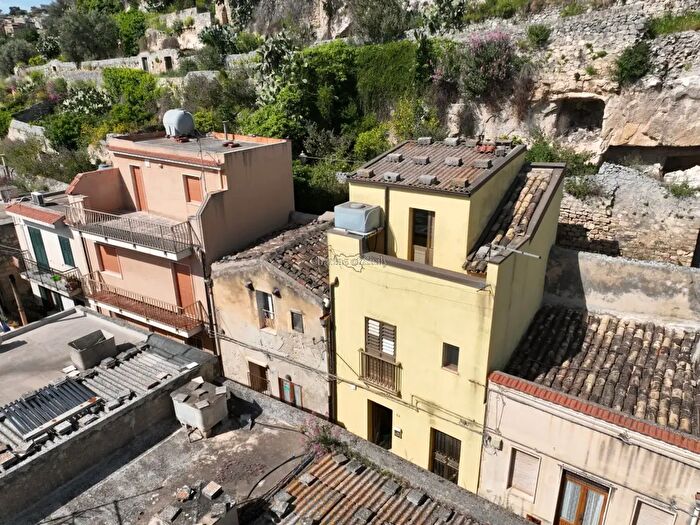 Casa trilocale in vendita in Modica
