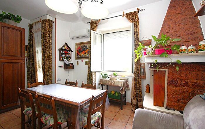 Casa trilocale in vendita in Via Francesco Crispi, Matino