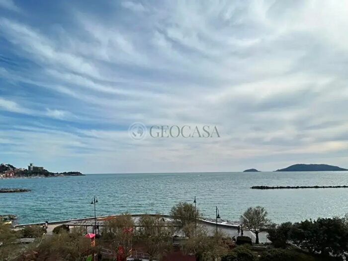 Appartamento quadrilocale in vendita in Lerici
