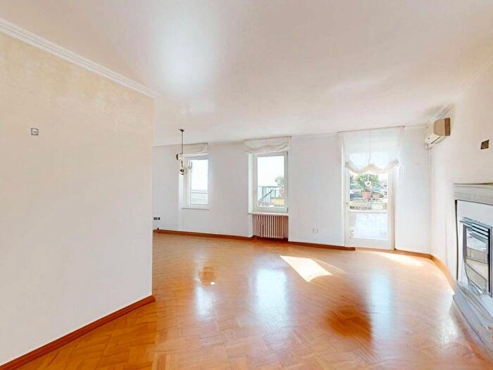 Appartamento quadrilocale in affitto in Corso della Repubblica, Centro, Gardone Riviera