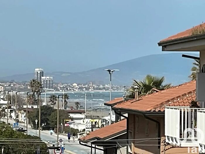 Appartamento con 5 locali in vendita in Viale Regina Elena, Civitanova Marche