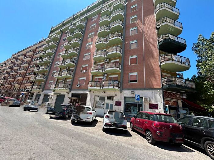 Appartamento trilocale in affitto in Via Antonio Ugo, Sant'Erasmo, Palermo