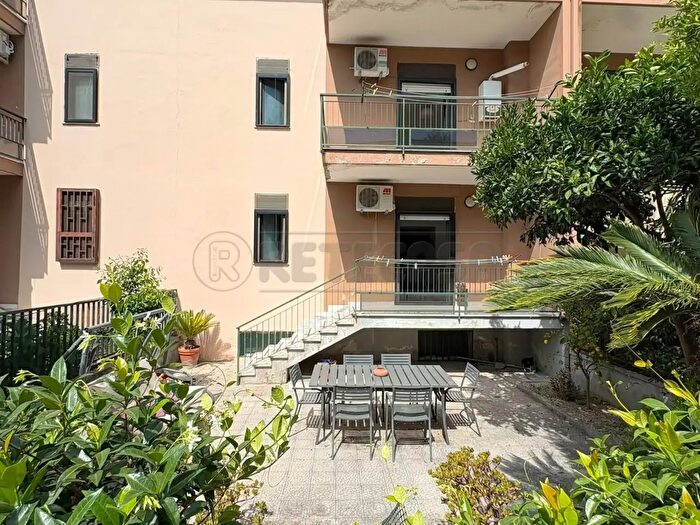 Casa con 10 locali in vendita in Via Aldo Moro, Marcianise
