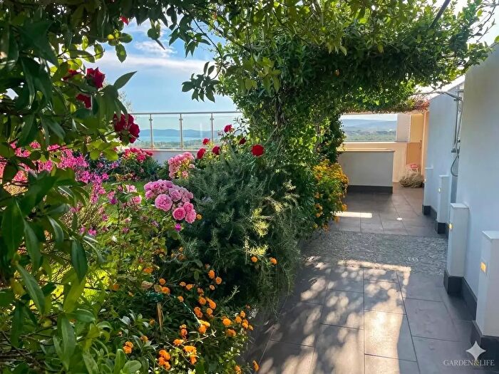 Appartamento con 5 locali in vendita in Alghero