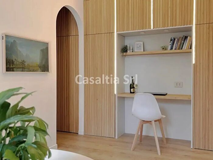 Appartamento bilocale in vendita in Via della Martinella, Milano