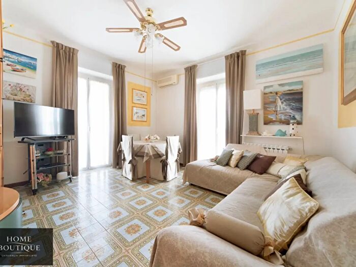 Appartamento quadrilocale in vendita in Via Leonardo da Vinci, Alassio