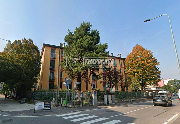 Appartamento trilocale in vendita in Melegnano