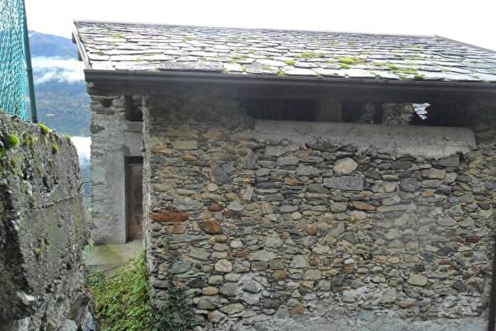 Casa con 5 locali in vendita in Via Piatta, Castione Andevenno