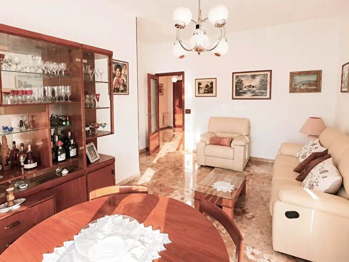 Appartamento con 6 locali in vendita in Senigallia