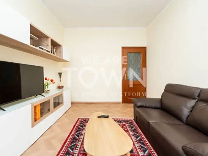 Appartamento trilocale in vendita in Via Monte Lungo, Milano