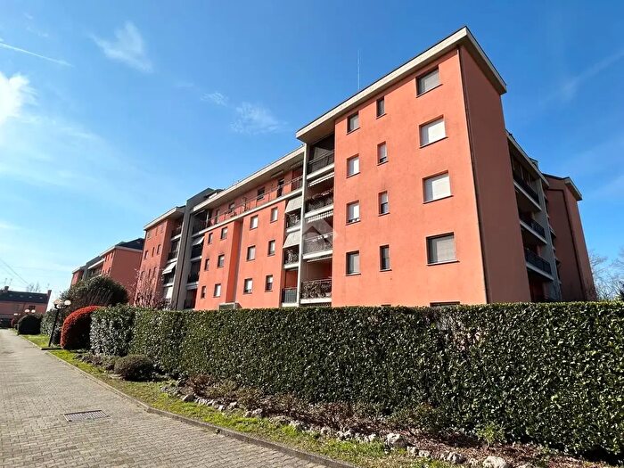 Appartamento trilocale in vendita in Via Stephenson, Settimo Milanese