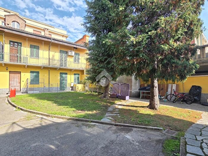 Appartamento trilocale in vendita in Via Almese, Alpignano