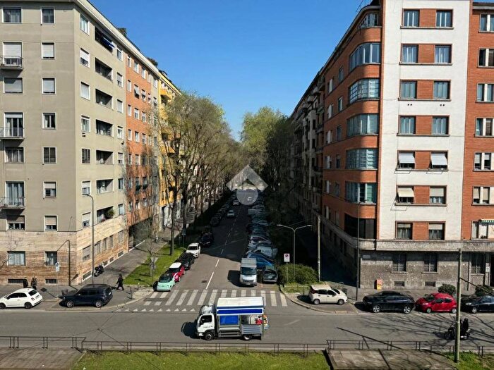 Appartamento monolocale in affitto in Via frisi, Porta Venezia, Milano