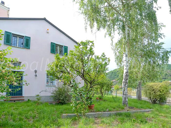 Casa con 5 locali in affitto in Via Quazzola, Quiliano