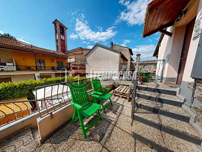 Appartamento bilocale in vendita in Via Enrico N Tazzoli, Cesano Maderno
