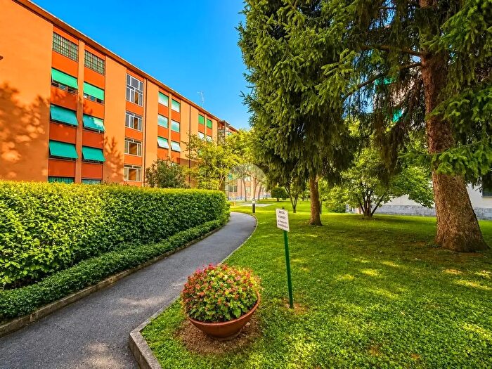Appartamento quadrilocale in vendita in Via Giovanni Montemartini, Milano