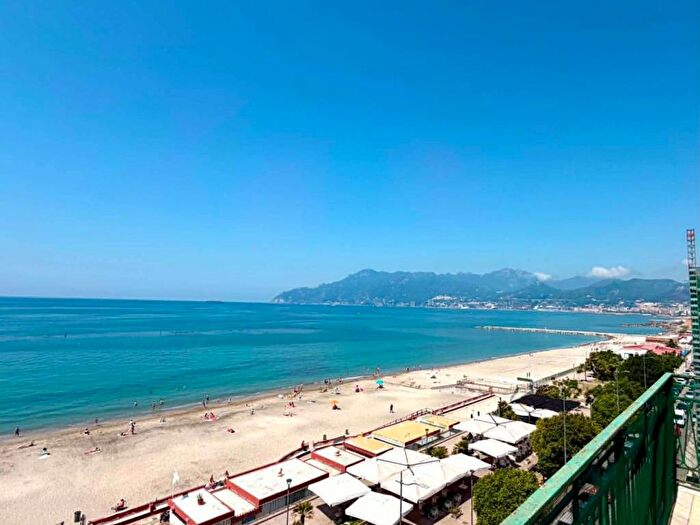 Appartamento trilocale in affitto in Via Lungomare Cristoforo Colombo, Mercatello Mariconda, Salerno