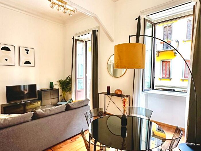 Appartamento bilocale in affitto in Via Francesco Petrarca, Vincenzo Monti, Milano