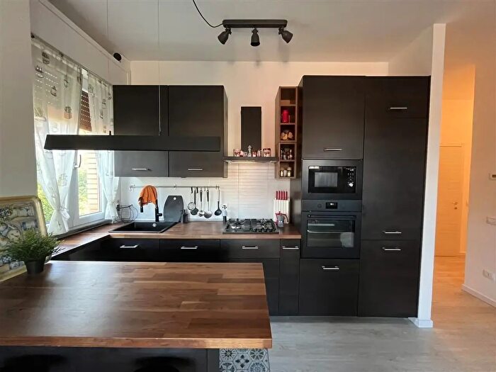 Appartamento trilocale in vendita in Massa