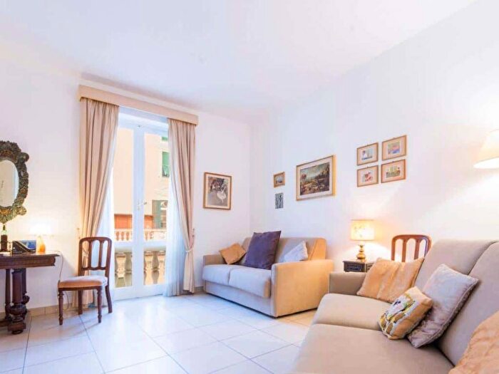 Appartamento trilocale in affitto in Via San Lorenzo, Caricamento, Genova