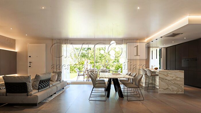 Appartamento con 7 locali in vendita in Via Vittorio Veneto, Dolo