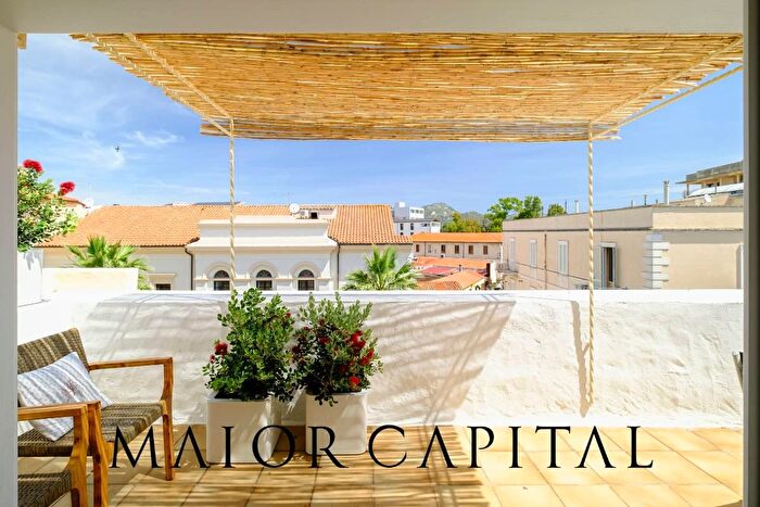 Appartamento con 5 locali in vendita in Corso Umberto, Olbia