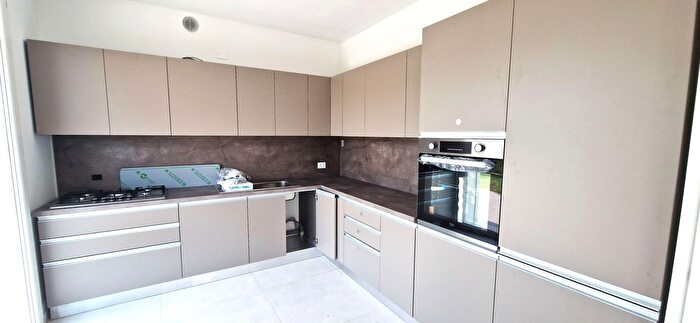 Casa con 6 locali in affitto in Via Monte Novegno, Caldogno