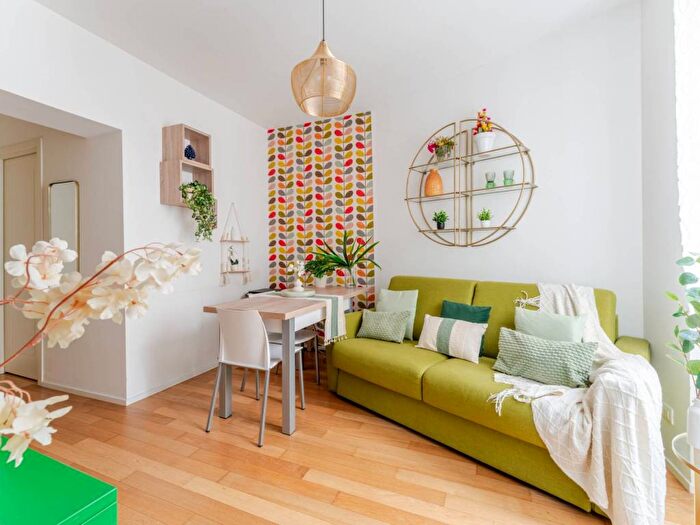 Appartamento bilocale in vendita in Via Rosolino Pilo, Porta Venezia, Milano