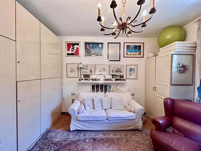 Appartamento trilocale in vendita in Via Nazionale, Colico