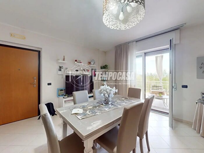 Appartamento quadrilocale in vendita in Via Giuseppe di Vittorio Luna, Gricignano Di Aversa