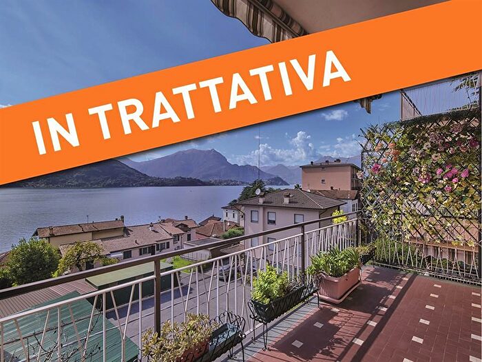 Appartamento trilocale in vendita in Via Ducale, Lierna